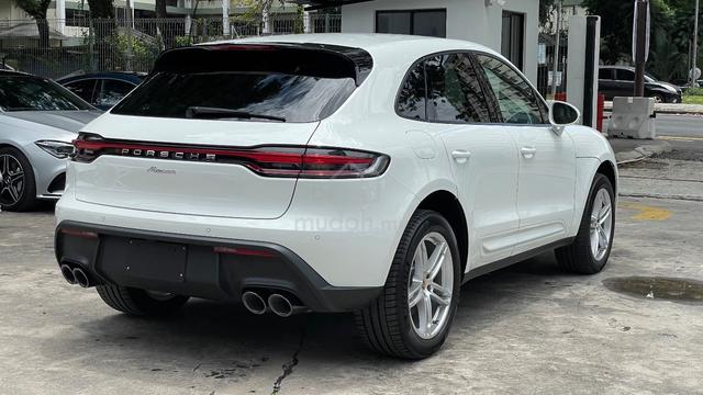 NFL High Spec 2022 Porsche MACAN 2.0 - 1