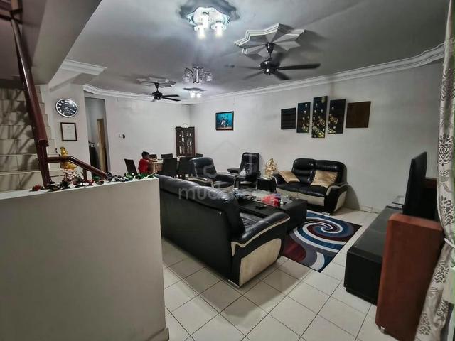 Pulai Perdana 2 Storey Terrace House Partial Furnish For Sale 1