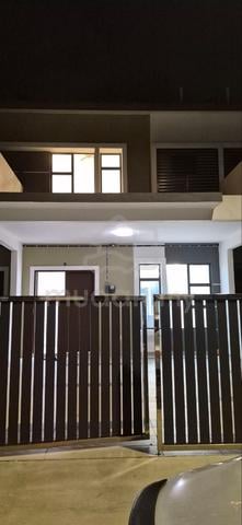 bandar layangkasa wau barat 1