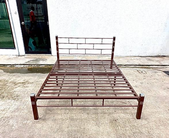 Queen Metal Bed Frame - Furniture & Decoration for sale in Johor Bahru ...