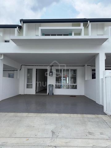 Tiara  Sendayan Sewa 20x70 with Gated Guard dekat kedai 1