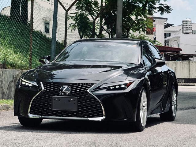 2022 Lexus IS300 2.0 (A) RED Interior 7K Km only - 3
