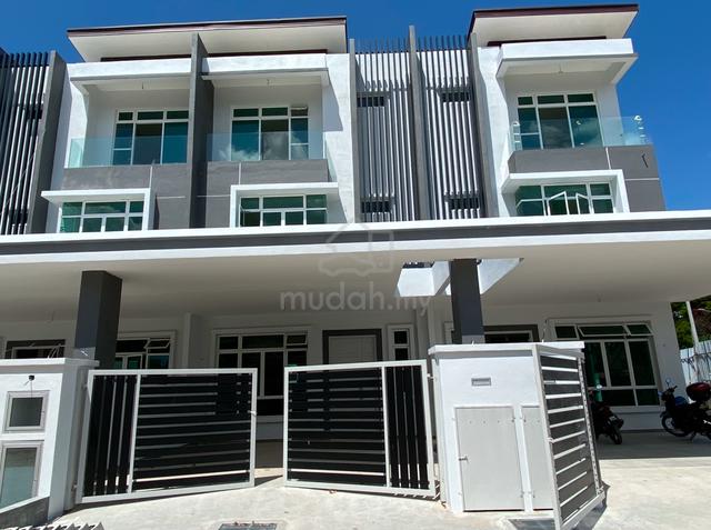 Freehold 2.5 Storey Taman Merak Bukit Baru Bukit Katil Melaka Merbok 1