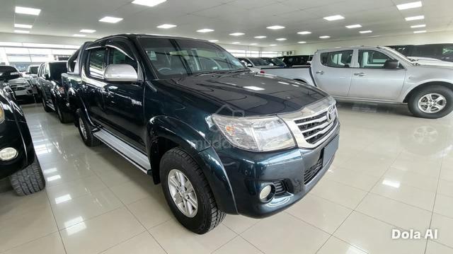TOYOTA HILUX DOUBLE CAB 2.5G AT FULLspec - 2