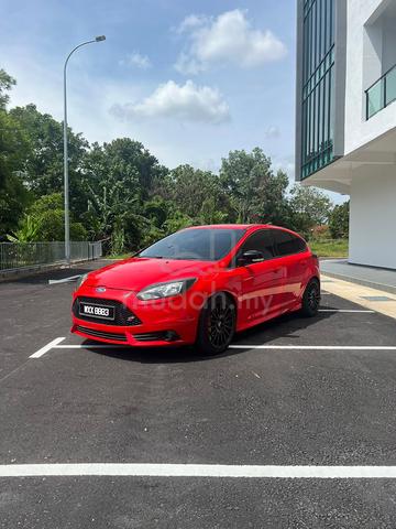 2013 Ford FOCUS 2.0 ST (M) - 3