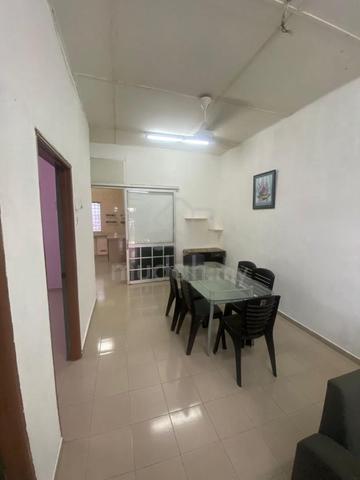 Reno 1Storey Terrace, Have kitchen cabinet, 5min car distance to Cmart 1
