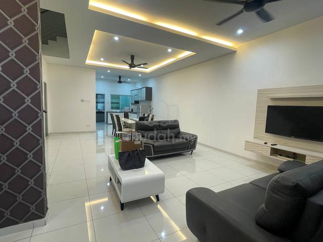 Double Storey Botani Seri Beringin Renovated Depan Padang Cantik 3