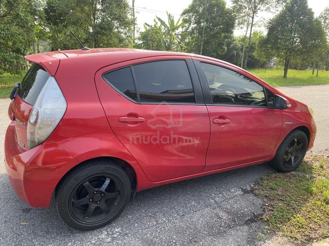 2012 Toyota PRIUS C 1.5 (HYBRID) NHP10R (A) - 2