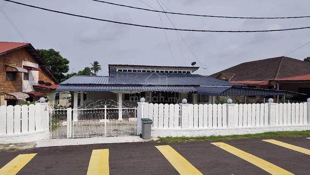 Rumah Banglo Cantik Bandar Kluang 1