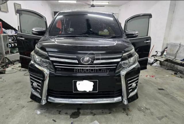 2014 Toyota VOXY 2.0 X (A) - 4