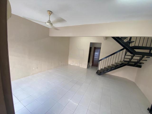 2 Storey Well Maintain Lestari Putra Seri Kembangan Near EON Equine 1