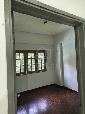 Vista Condominium 4