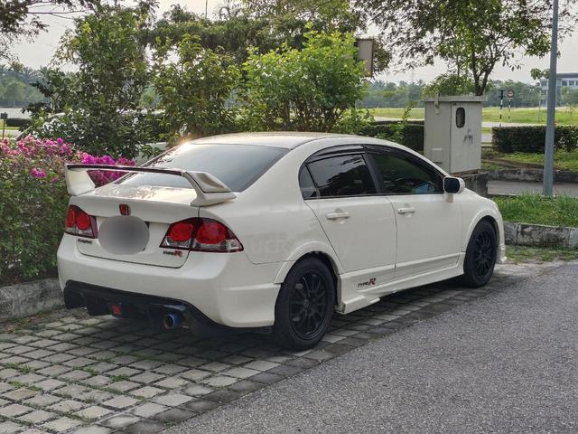 2010 Honda CIVIC 2.0 i-VTEC (A) - 4