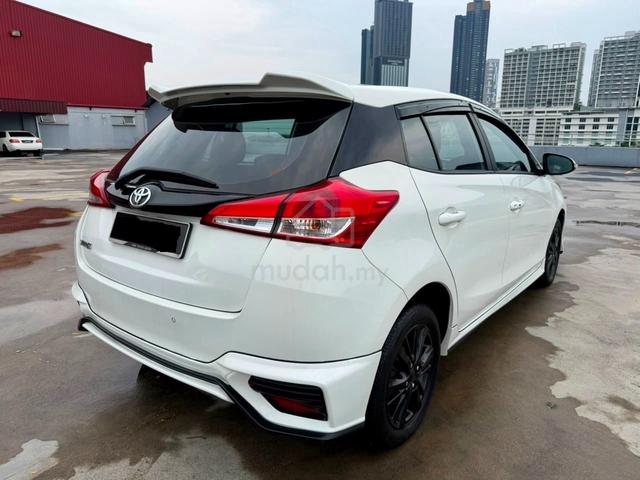 Toyota YARIS 1.5 J (A) - 4