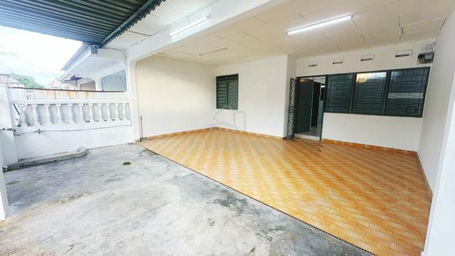 Taman Johor beside Paradigm Mall / Kipmart @ Tampoi Near CIQ JB 1