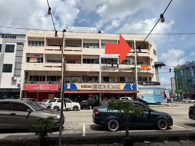 Shoplot 4 Floors Jalan Dato' Haji Hassan Kluang Available For Sale 1
