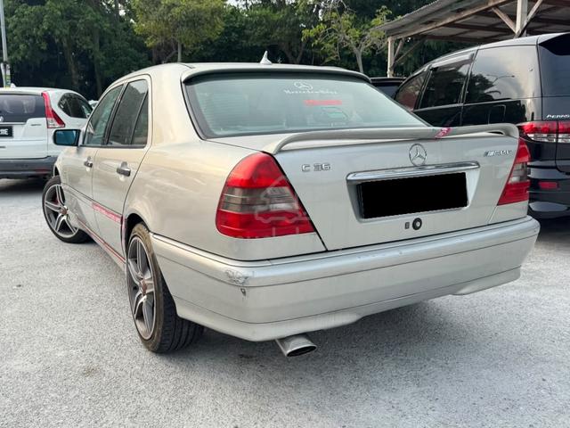 Mercedes Benz C220 2.2 CBU AMG SportRims/SunRooF - 2
