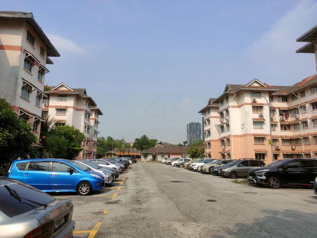 Pangsapuri Kiambang (Taman Bukit Subang) 1