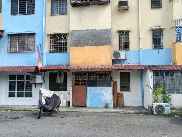 Flat PKNS Seksyen 20 1