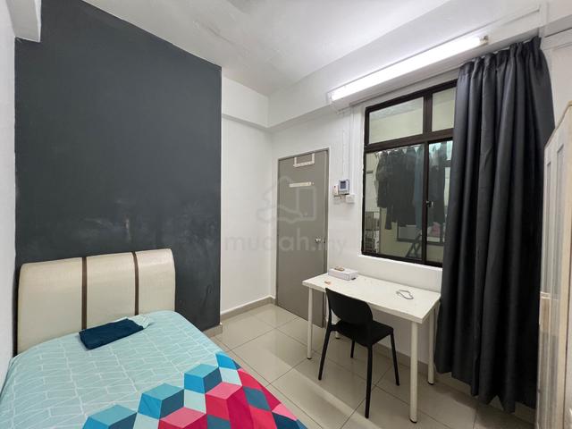 Near LRT Taman Paramount - male single room (Park 51 Residency) 1