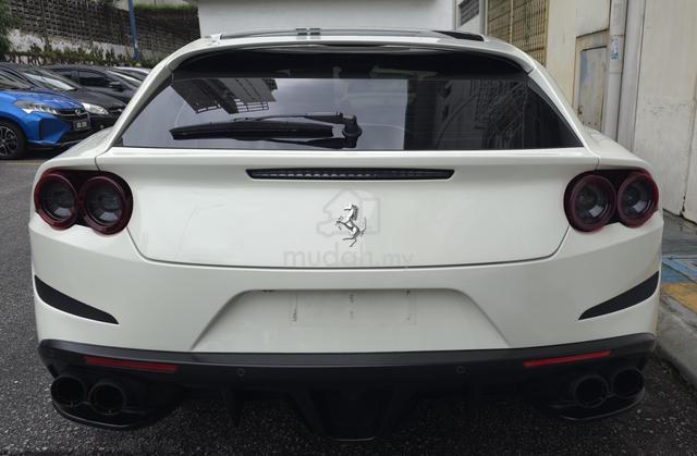 2019 Ferrari GTC 4 LUSSO 6.3 (A) - 2
