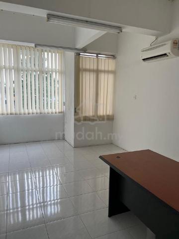 1st Floor Shop Office @ 4 Rooms Taman Daya 1