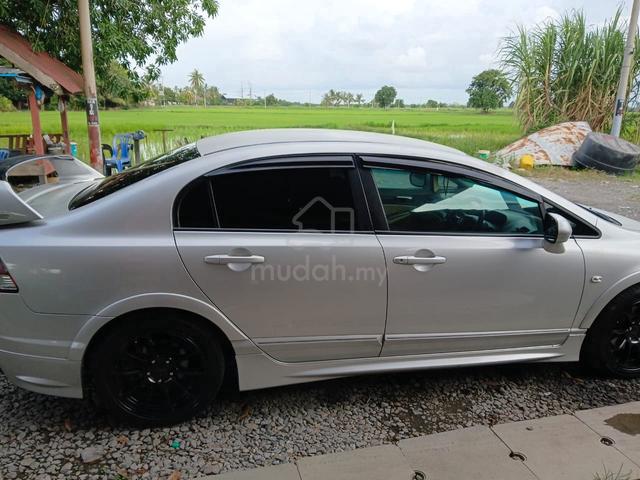2010 Honda CIVIC 1.8 I-VTEC (A) - 2