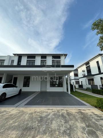 NEGOTIABLE+RENOVATED Regent Garden Puncak Alam 1