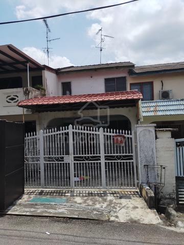 For Sale Jalan Panti Taman Bukit Tiram, Ulu Tiram, 2 storey low cost 1