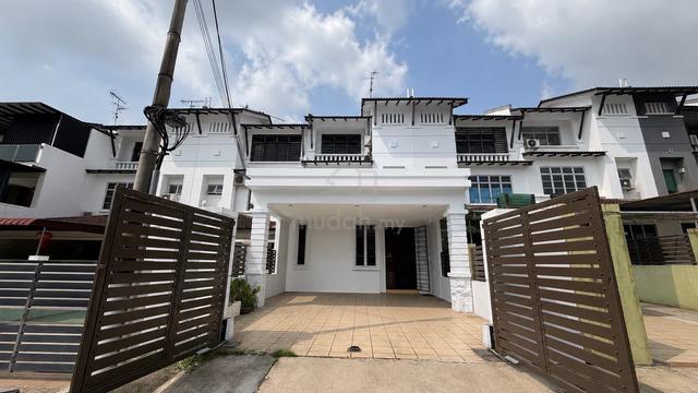 Setia Indah Renovated fully Furnished 2.5 Storey Terrace House 1