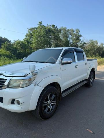 2012 Toyota HILUX 2.5 G (A) - 1