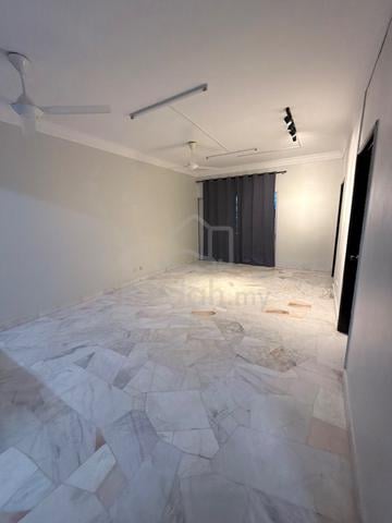 Desa View Towers Apartment 1