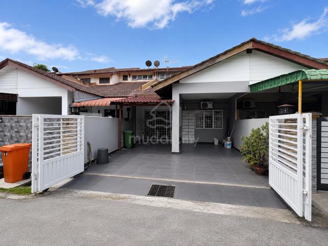 Taman Sungai Kapar Indah, Klang 1.5 Storey Renovated 1