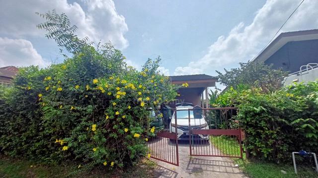 Single Storey Bungalow At Kg Tunku PJ For Sale 1