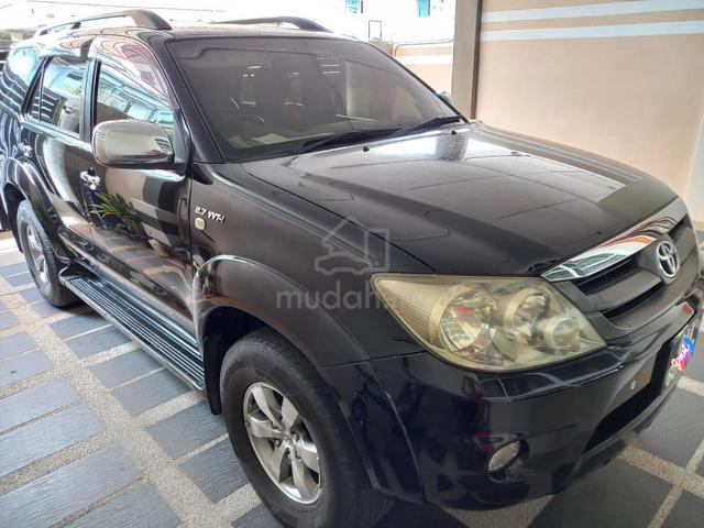 2005 Toyota Fortuner 2.7 V (A) Petrol - 1