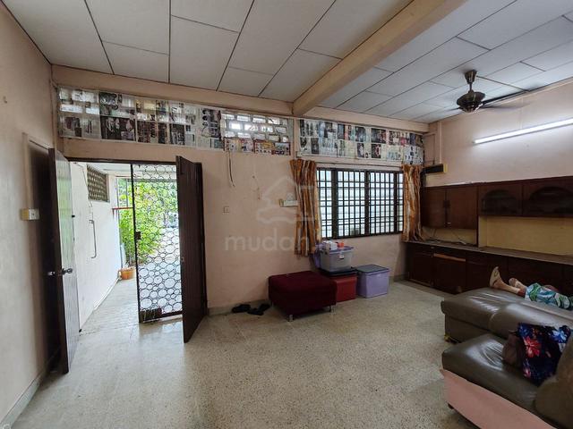 2 Storey Terrace Island Glades, Greenlane - Good Buy 1