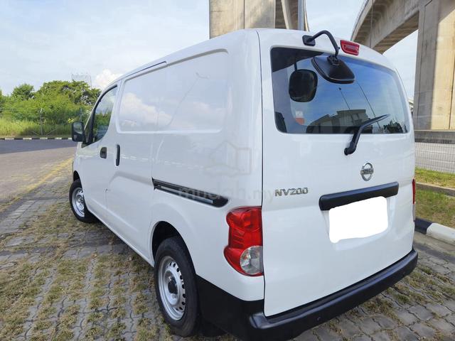 2015 Nissan NV200 1.6 (M) Panel Van - 4