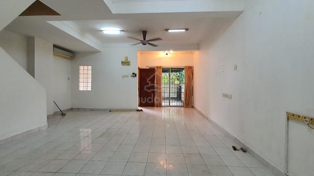 2 storey, 20x70, fully extended, BK 5, Bandar Kinrara, Puchong 1