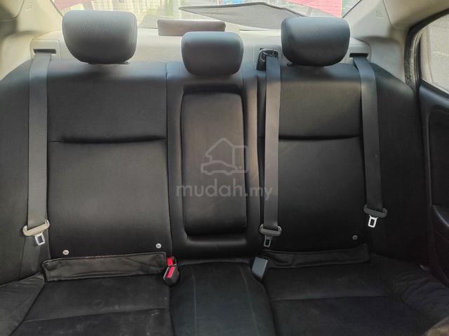Honda civic well maintained  - 4