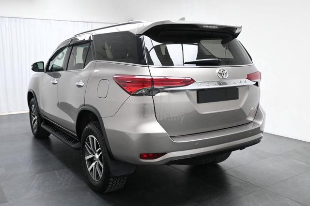 2017 Toyota FORTUNER 2.7 SRZ 4x4 (A) TIPTOP 1Y WRT - 4