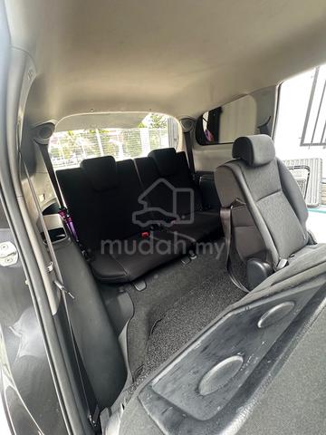 Toyota WISH 1.8 S (A) - 4