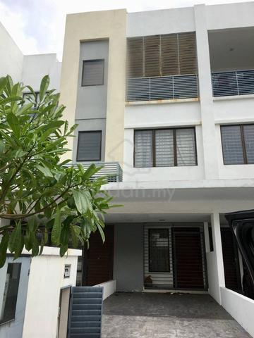 [BELOW MARKET VALUE!] ODORA PARKHOMES, Puchong 1