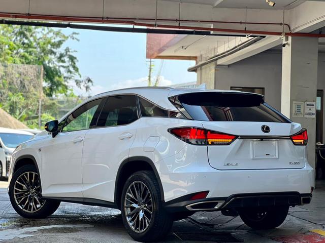 PANO ROOF BLACK LEATHER : 2021 Lexus RX300 F-Sport - 4