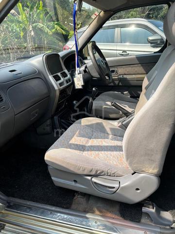 2004 Nissan FRONTIER 2.5 SPIRIT AIRBAG (M) - 4