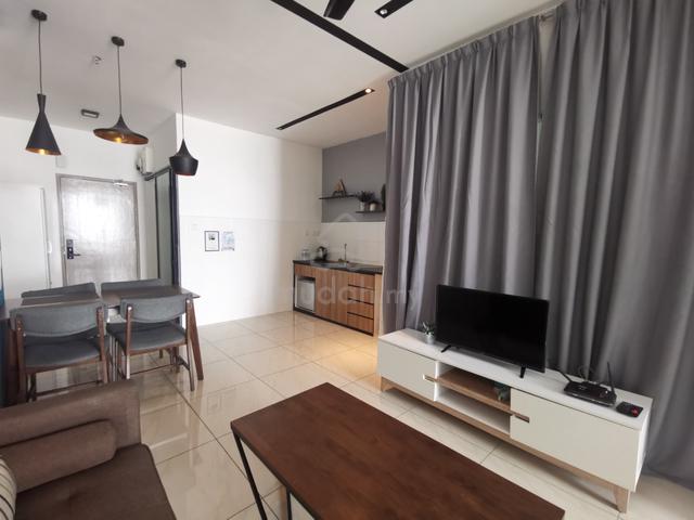 Manhattan Suites @ ITCC 1
