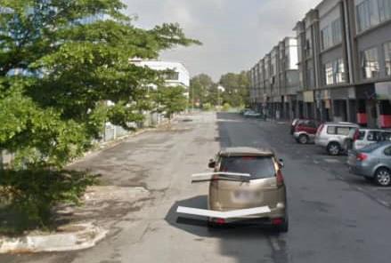 Bandar Rinching Semenyih Corner Ground Floor for Rent  Ample Parking 1