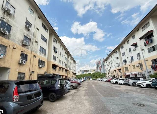 Taman Tampoi Utama Flat 1