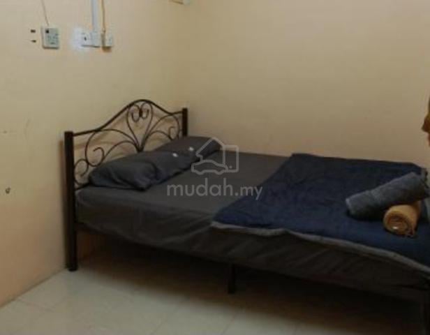 Bilik sewa Apartment Desa Tasik 1