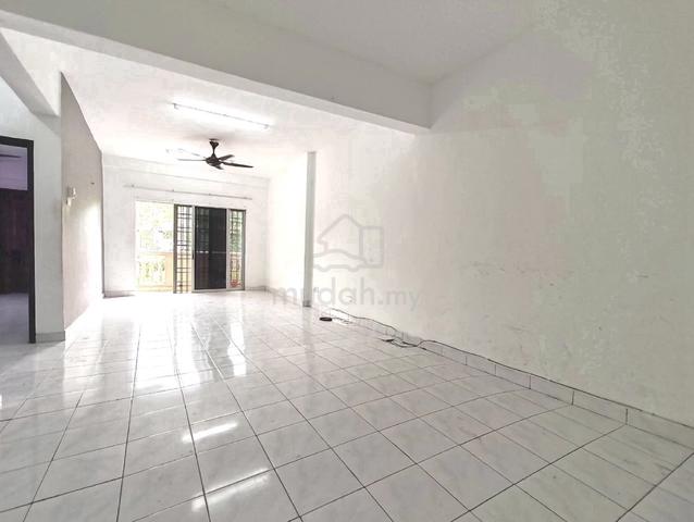 Taman Anggerik Villa 1