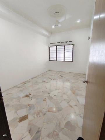 Cheap New Paint 20x75 Single Storey Ipoh Garden East South Timur Selat 1
